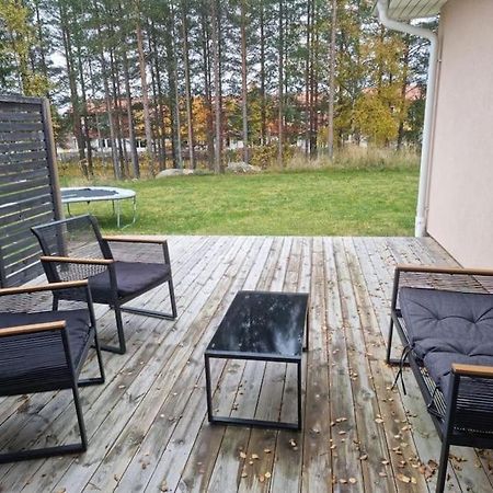 Villa Beautiful Terraced House With Private Parking Sandviken Esterno foto