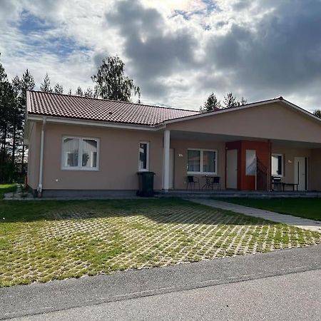 Villa Beautiful Terraced House With Private Parking Sandviken Esterno foto