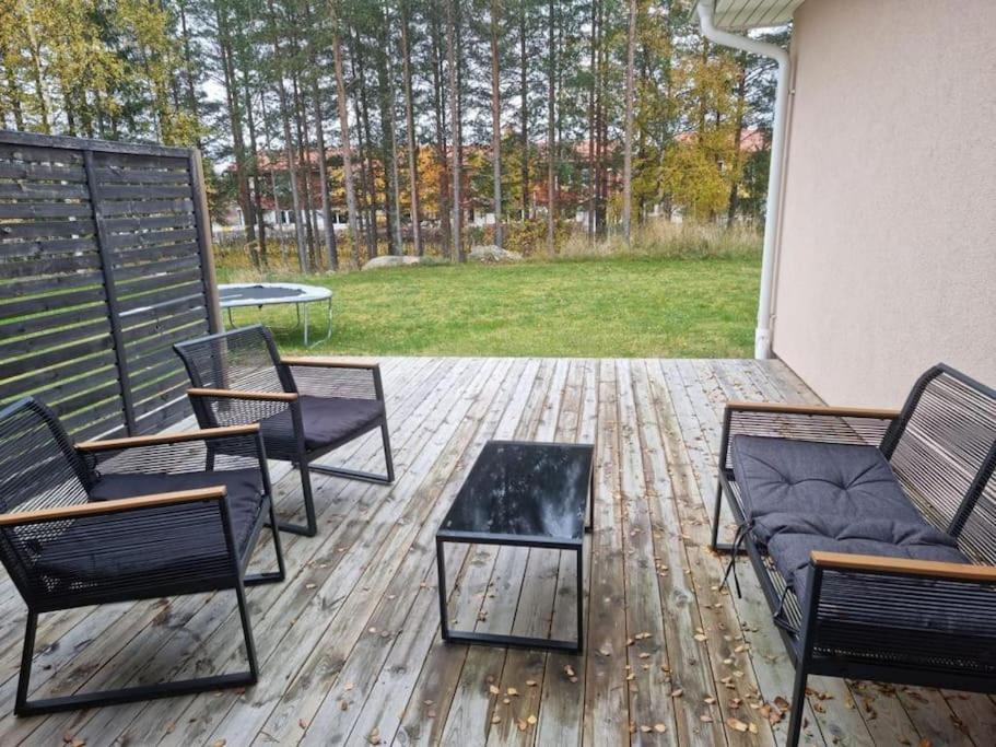 Villa Beautiful Terraced House With Private Parking Sandviken Esterno foto