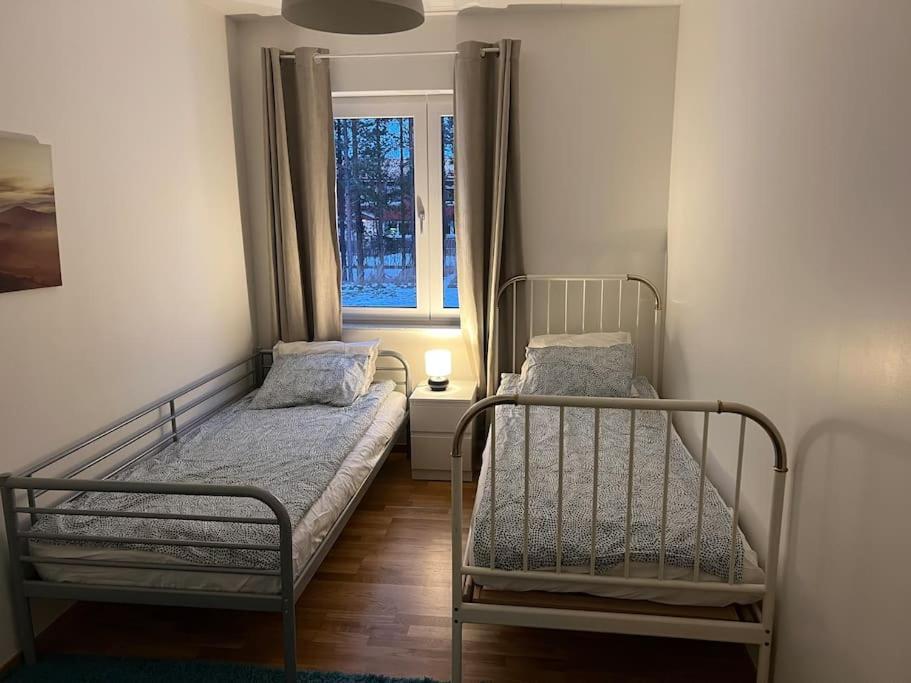 Villa Beautiful Terraced House With Private Parking Sandviken Esterno foto