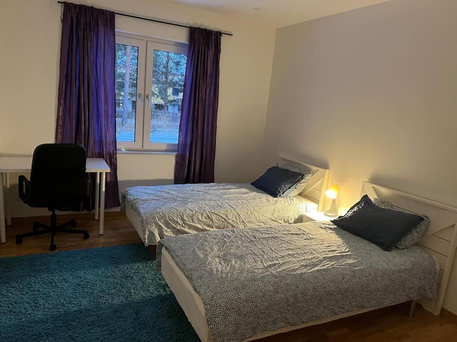 Villa Beautiful Terraced House With Private Parking Sandviken Esterno foto